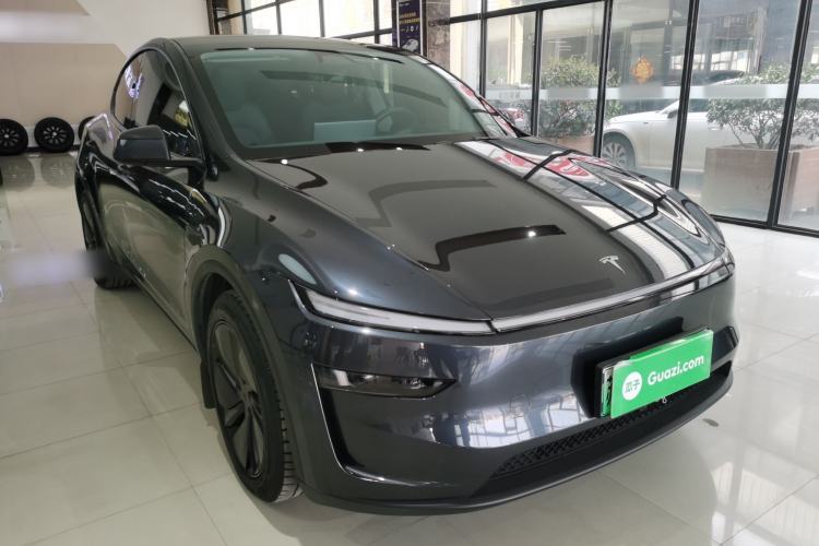 Used Tesla Model Y 2025 Long-Range All-Wheel Drive First Edition Exterior 1