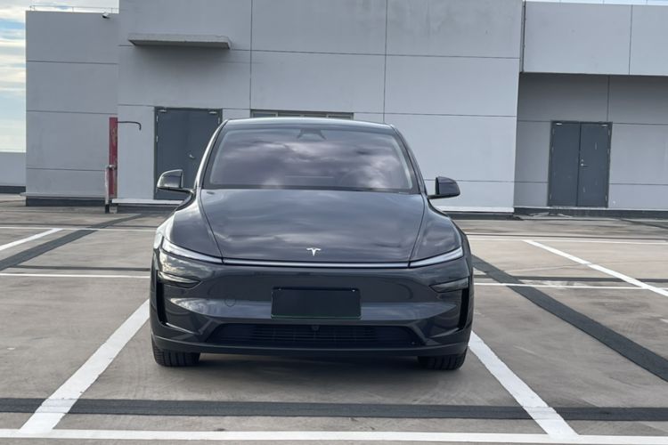 Used Tesla Model Y 2025 Rear-Wheel Drive First Edition Exterior 1