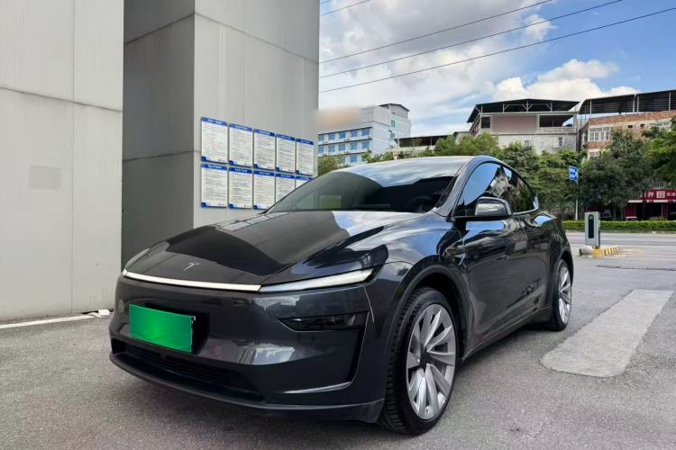 Used Tesla Model Y 2025 Long-Range All-Wheel Drive First Edition Exterior 1