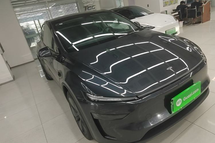 Used Tesla Model Y 2025 Rear-Wheel Drive First Edition Exterior 1