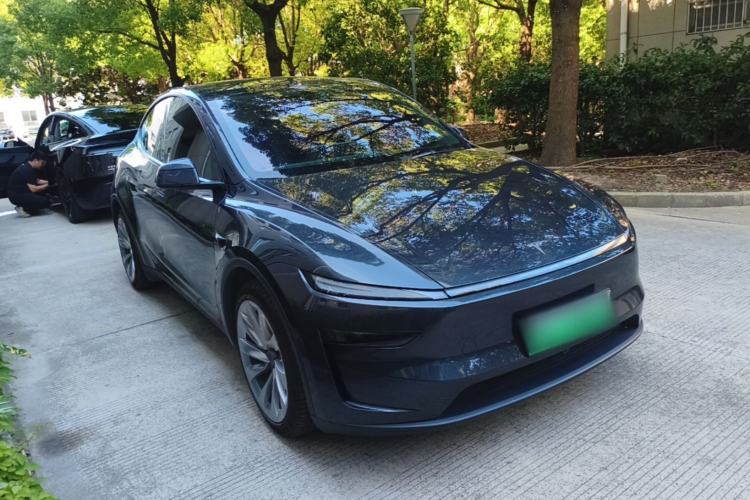 Used Tesla Model Y 2025 Rear-Wheel Drive First Edition Exterior 1