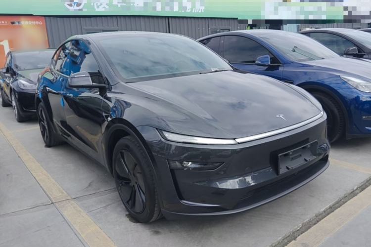 Used Tesla Model Y 2025 Rear-Wheel-Drive Version Exterior 1