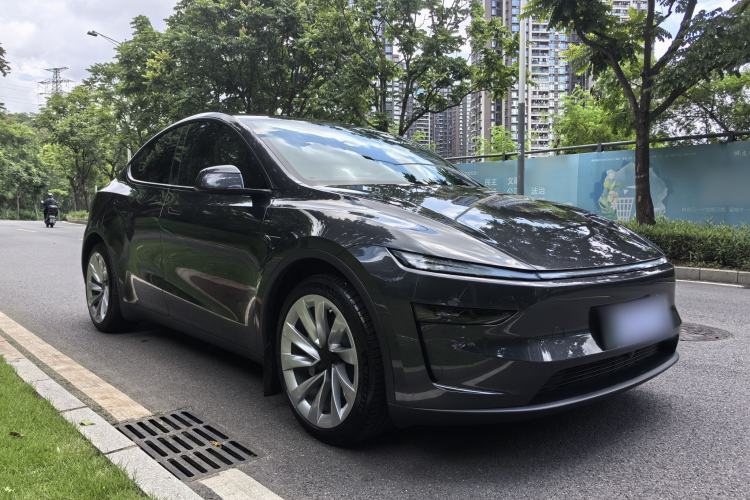 Used Tesla Model Y 2025 Rear-Wheel-Drive Version Exterior 2