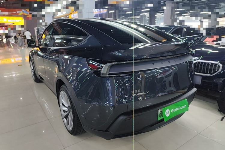Used Tesla Model Y 2025 Rear-Wheel-Drive Version Exterior 2