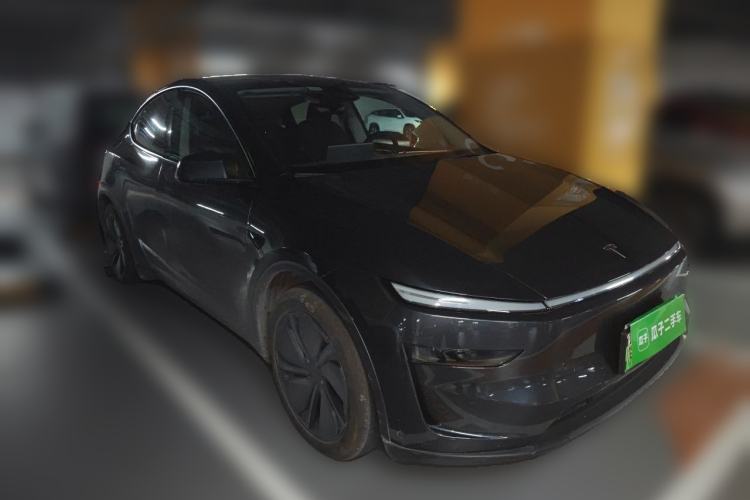 Used Tesla Model Y 2025 Rear-Wheel Drive First Edition Exterior 2