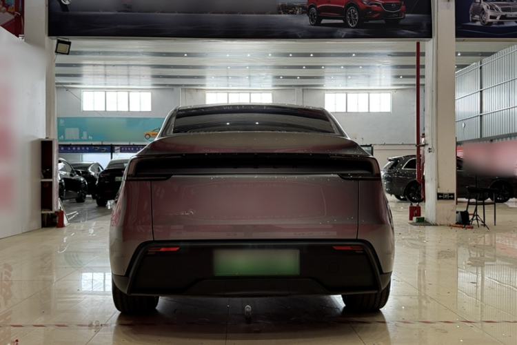Used Tesla Model Y 2025 Rear-Wheel-Drive Version Exterior 2