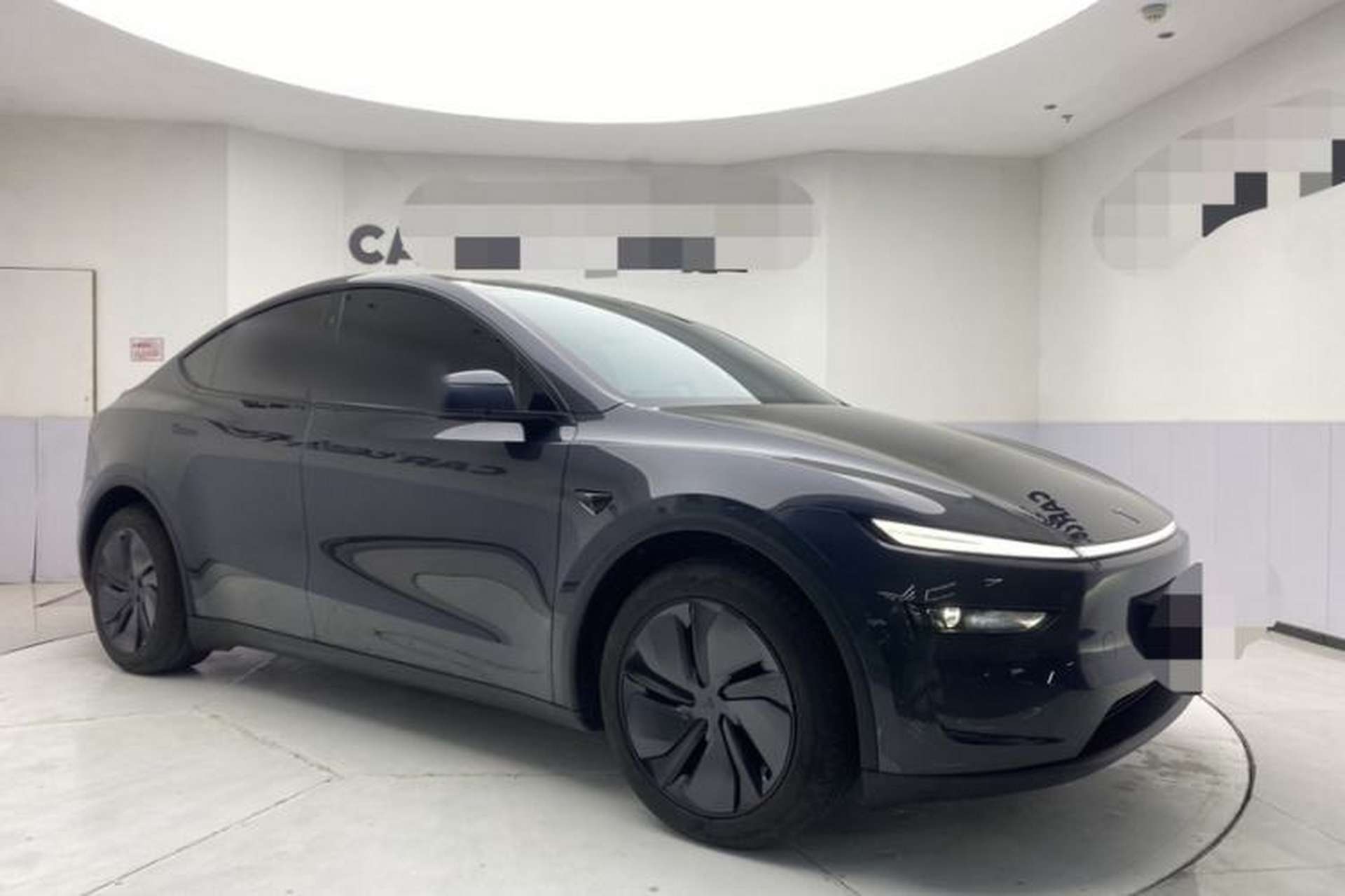 Used Tesla Model Y 2025 Rear-Wheel-Drive Version Exterior 2