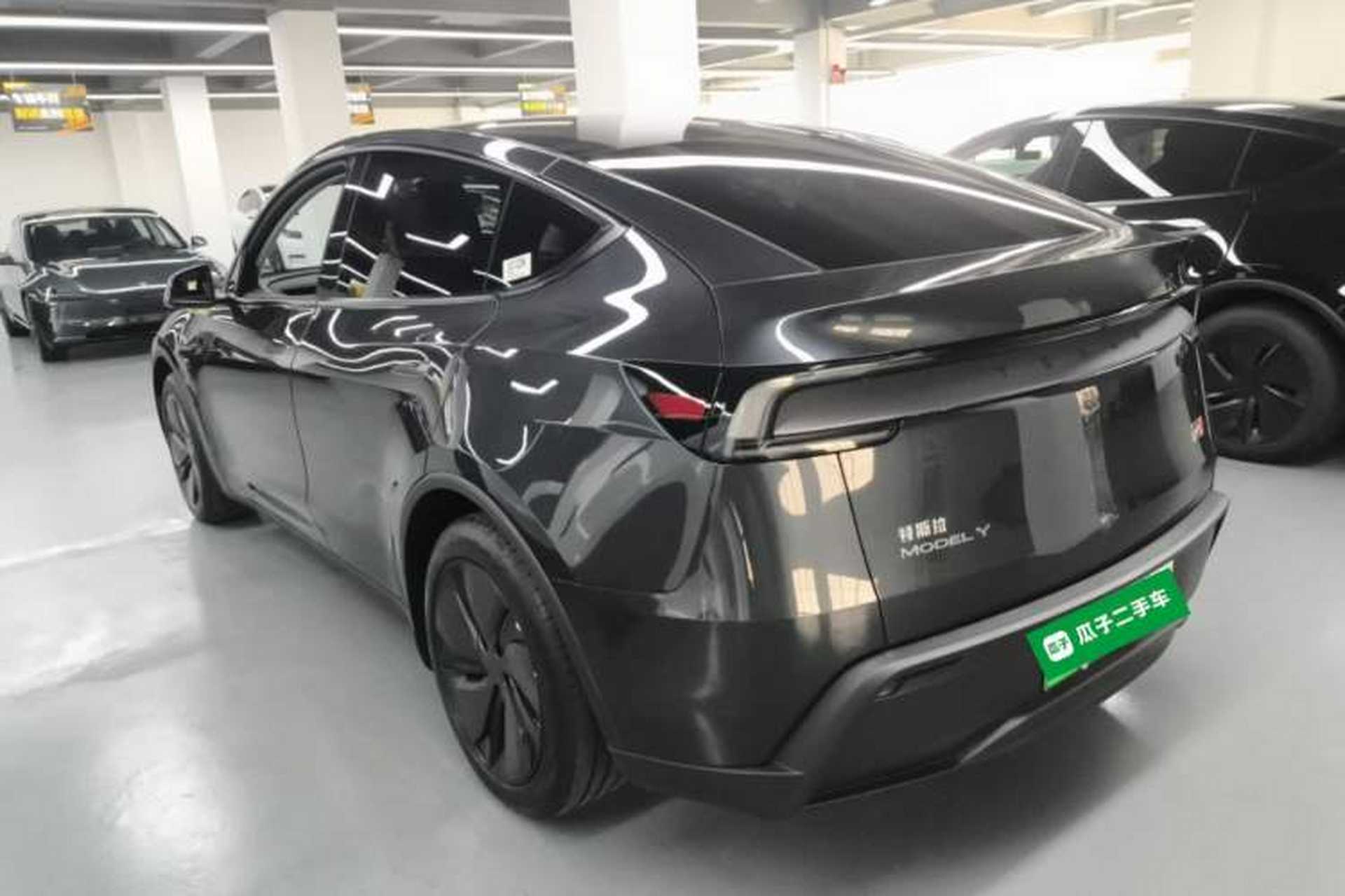 Used Tesla Model Y 2025 Rear-Wheel-Drive Version Exterior 2