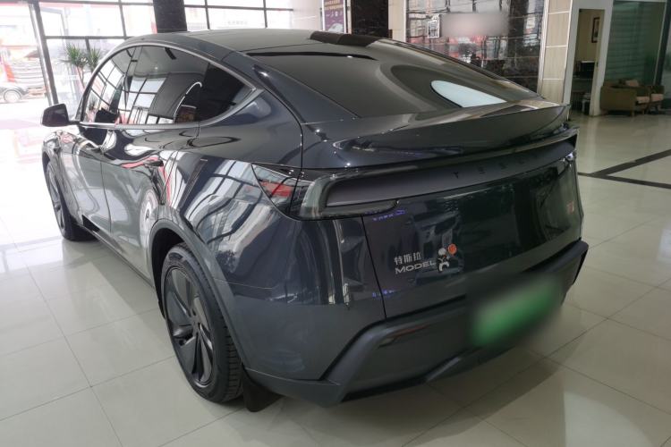 Used Tesla Model Y 2025 Long-Range All-Wheel Drive First Edition Exterior 2