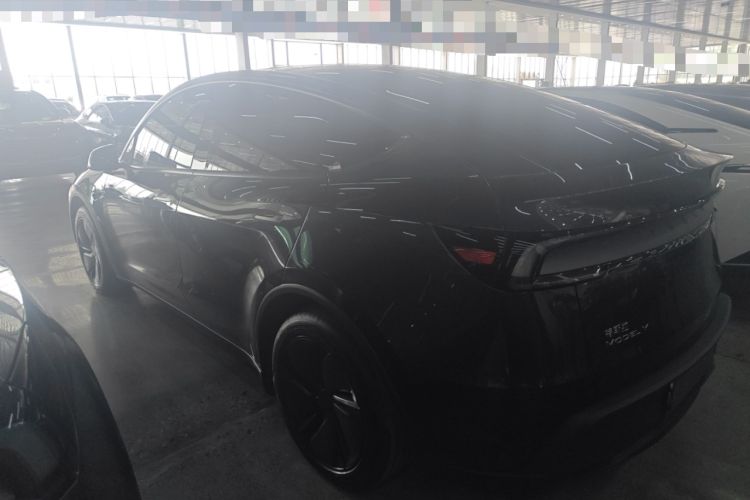 Used Tesla Model Y 2025 Rear-Wheel Drive First Edition Exterior 2