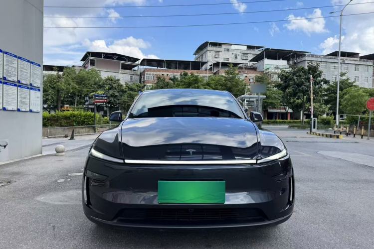 Used Tesla Model Y 2025 Long-Range All-Wheel Drive First Edition Exterior 2