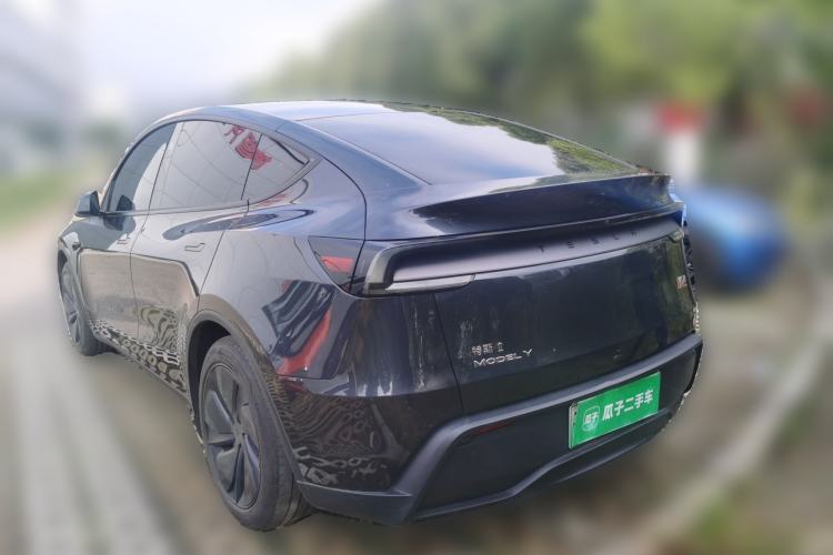 Used Tesla Model Y 2025 Rear-Wheel-Drive Version Exterior 3