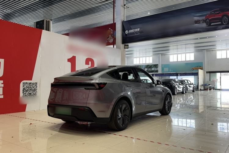 Used Tesla Model Y 2025 Rear-Wheel-Drive Version Exterior 3