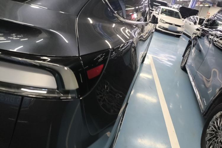Used Tesla Model Y 2025 Rear-Wheel-Drive Version Exterior 3