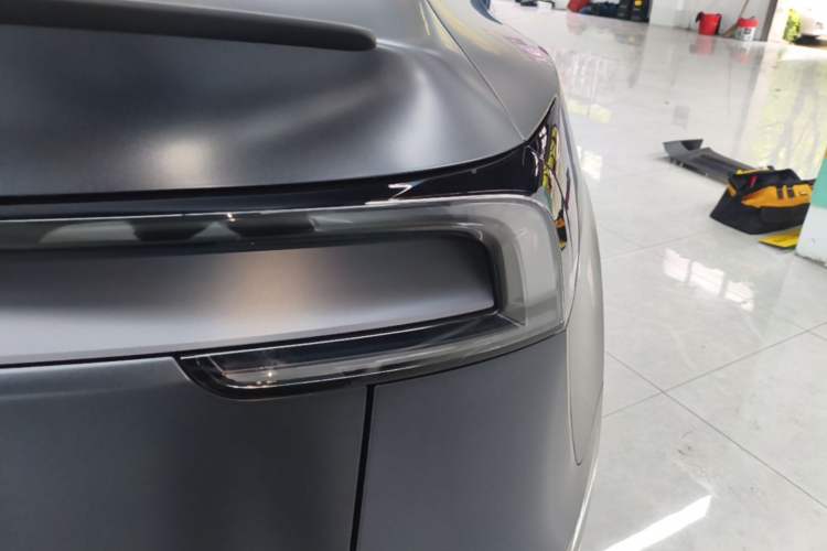 Used Tesla Model Y 2025 Long-Range All-Wheel-Drive Version Exterior 3