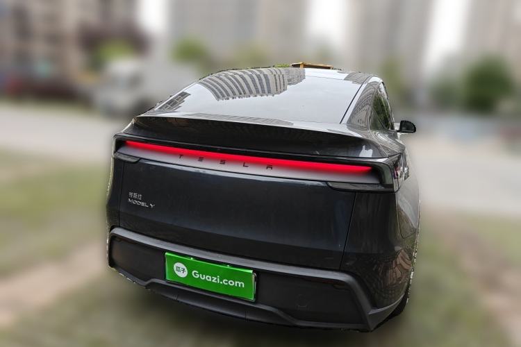 Used Tesla Model Y 2025 Rear-Wheel-Drive Version Exterior 4