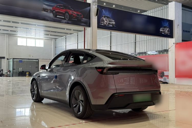 Used Tesla Model Y 2025 Rear-Wheel-Drive Version Exterior 4