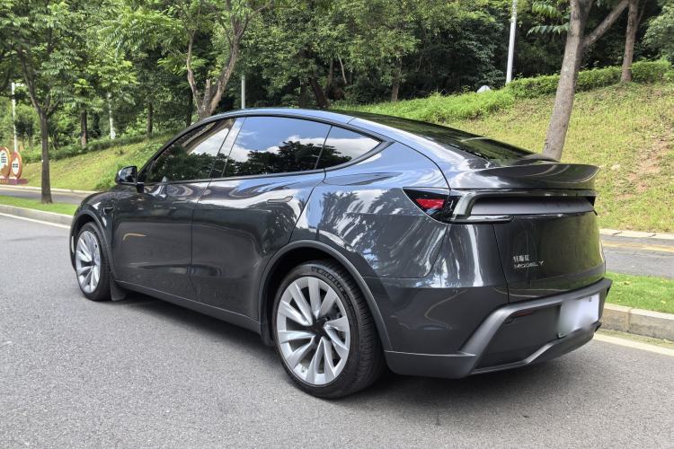Used Tesla Model Y 2025 Rear-Wheel-Drive Version Exterior 5