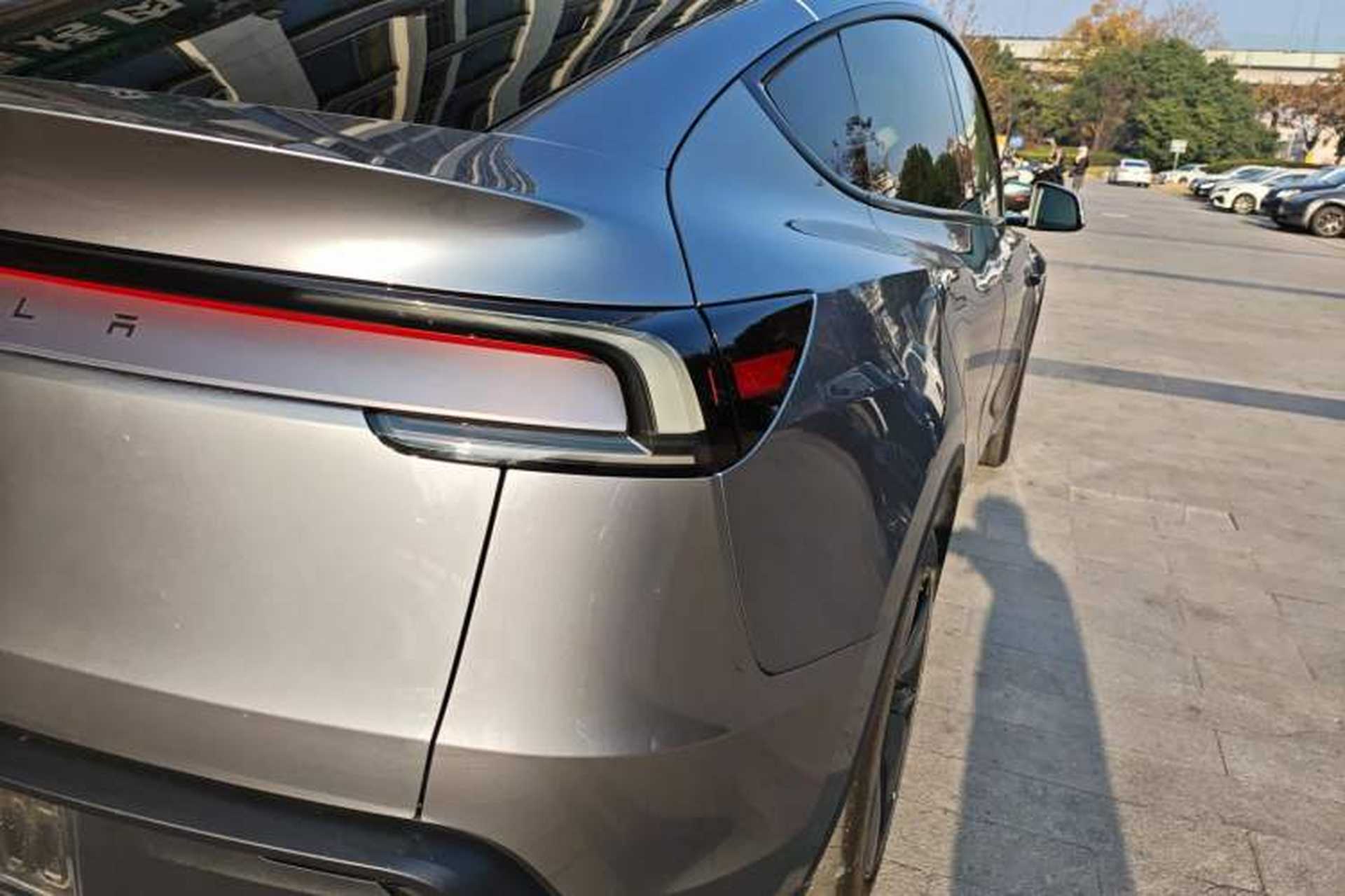 Used Tesla Model Y 2025 Rear-Wheel-Drive Version Exterior 6