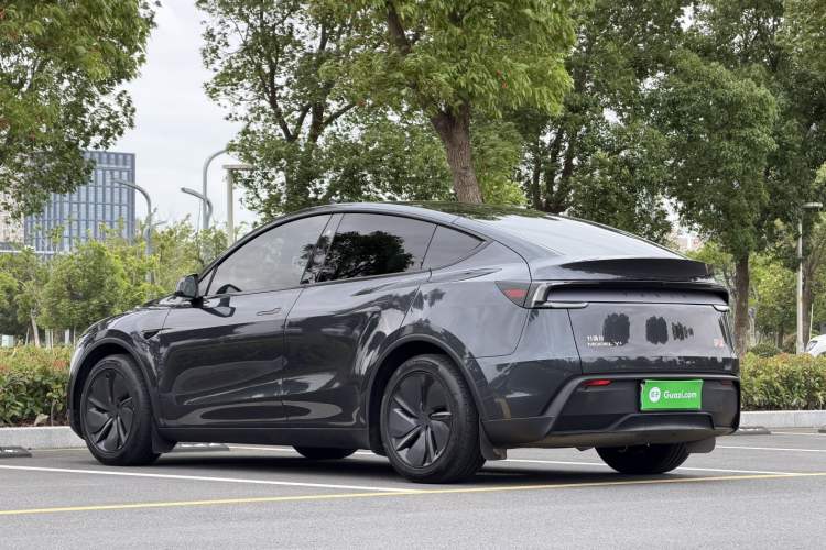 Used Tesla Model Y 2025 Long-Range All-Wheel Drive First Edition Exterior 6