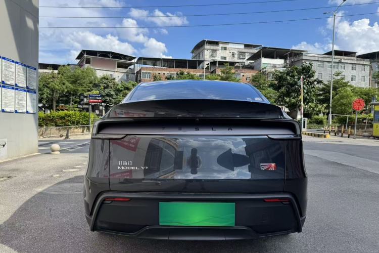 Used Tesla Model Y 2025 Long-Range All-Wheel Drive First Edition Exterior 6