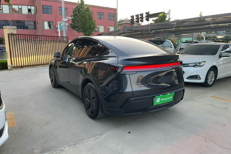 Used Tesla Model Y 2025 Rear-Wheel-Drive Version Exterior 7