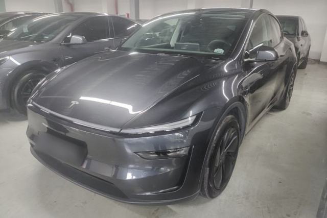 Used Tesla Model Y 2025 Rear-Wheel-Drive Version