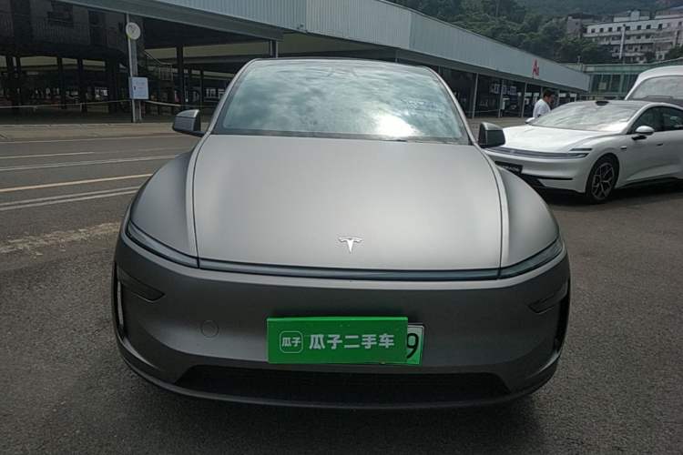 Used Tesla Model Y 2025 Rear-Wheel-Drive Version Front