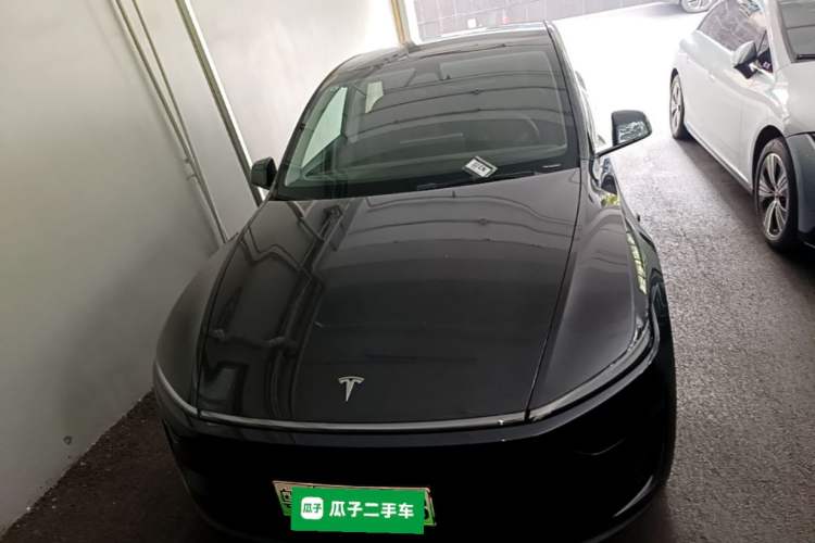 Used Tesla Model Y 2025 Rear-Wheel Drive First Edition Front