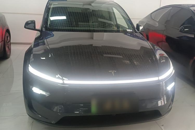 Used Tesla Model Y 2025 Long-Range All-Wheel-Drive Version Front
