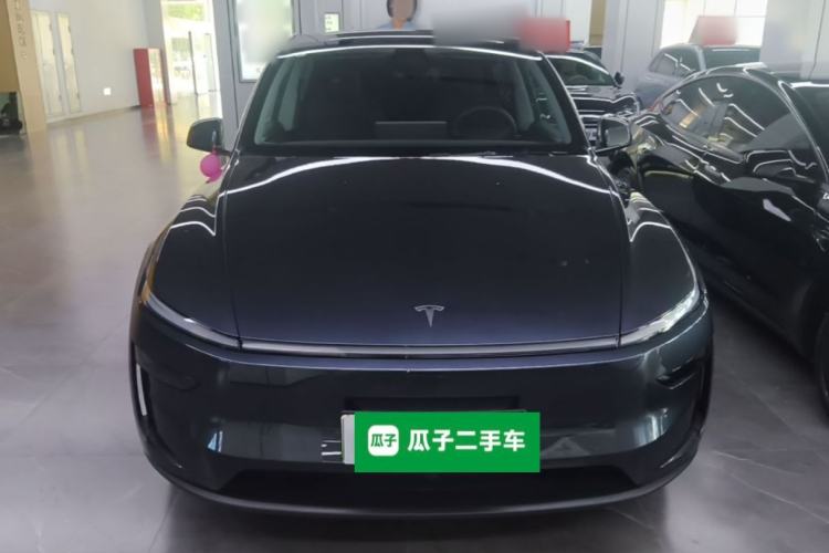 Used Tesla Model Y 2025 Long-Range All-Wheel-Drive Version Front