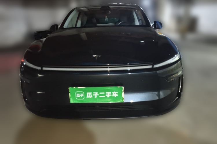 Used Tesla Model Y 2025 Rear-Wheel Drive First Edition Front
