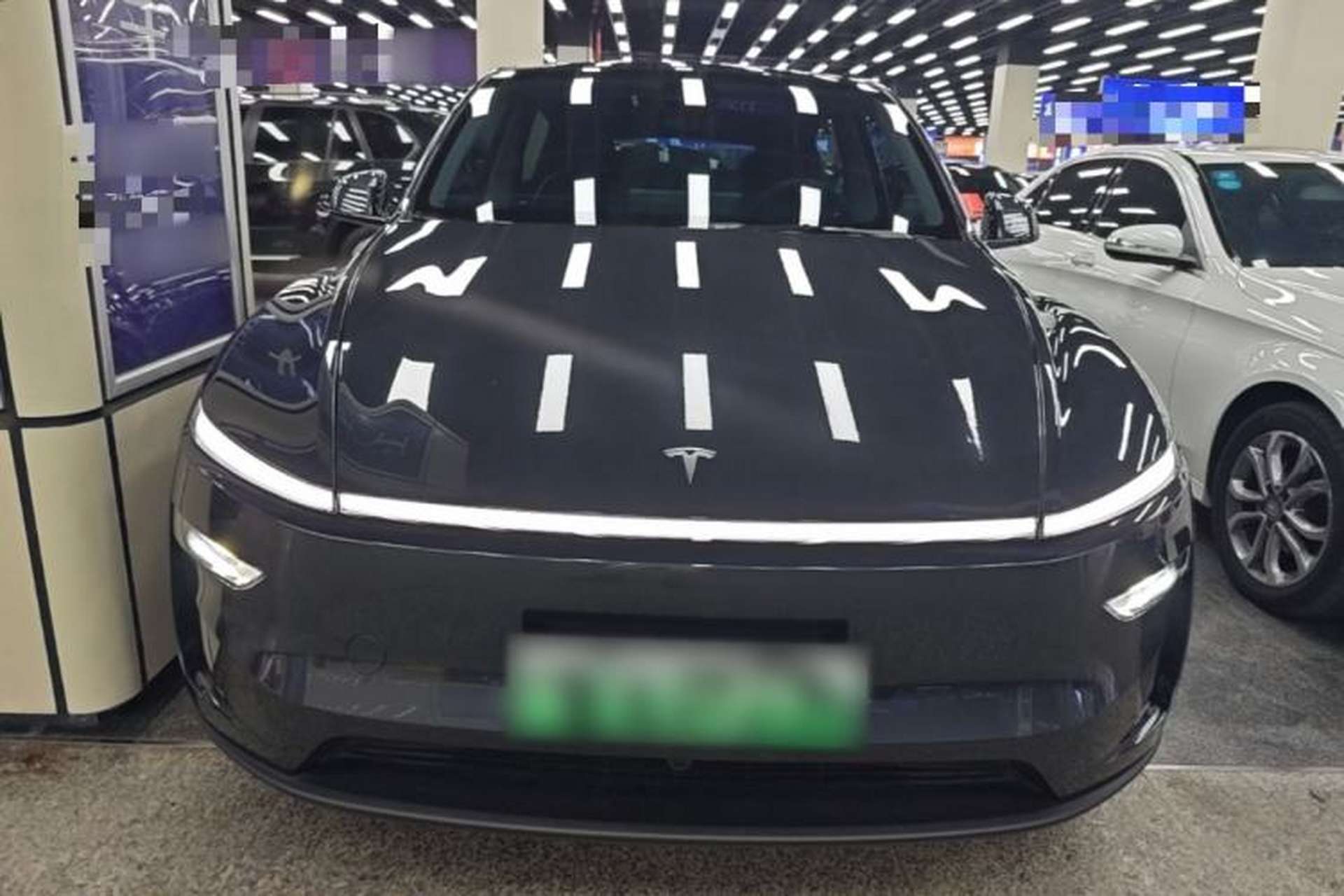 Used Tesla Model Y 2025 Long-Range All-Wheel Drive First Edition Front