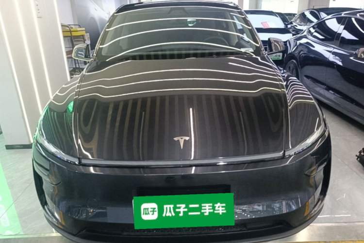 Used Tesla Model Y 2025 Rear-Wheel-Drive Version Front