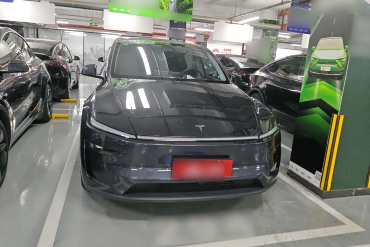 Used Tesla Model Y 2025 Rear-Wheel-Drive Version Front