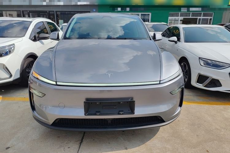 Used Tesla Model Y 2025 Rear-Wheel-Drive Version Front