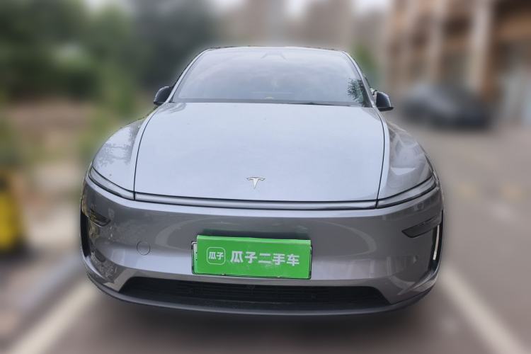 Used Tesla Model Y 2025 Rear-Wheel-Drive Version Front