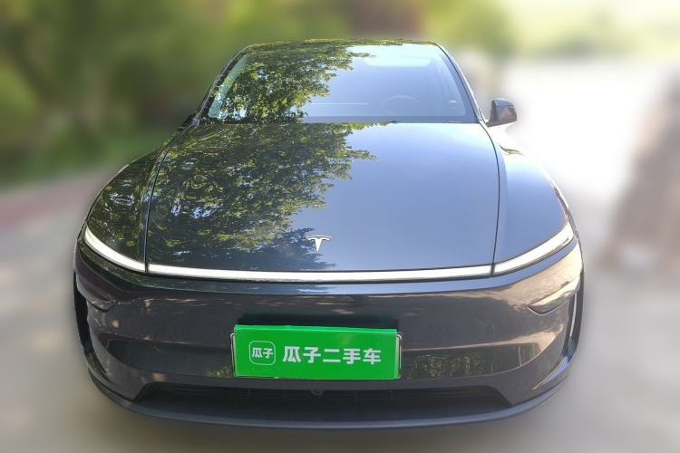 Used Tesla Model Y 2025 Rear-Wheel-Drive Version Front