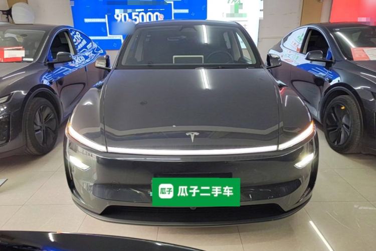 Used Tesla Model Y 2025 Long-Range All-Wheel Drive First Edition Front