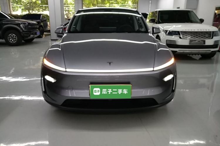 Used Tesla Model Y 2025 Rear-Wheel Drive First Edition Front