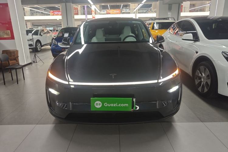 Used Tesla Model Y 2025 Rear-Wheel-Drive Version Front