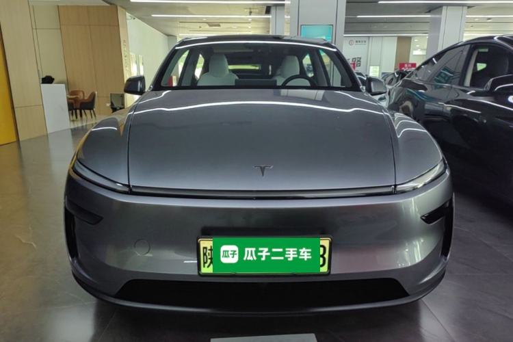 Used Tesla Model Y 2025 Long-Range All-Wheel Drive First Edition Front