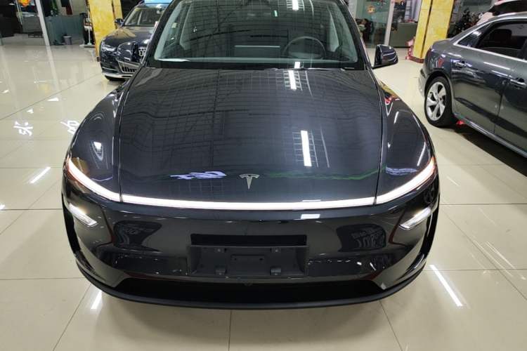 Used Tesla Model Y 2025 Rear-Wheel-Drive Version Front