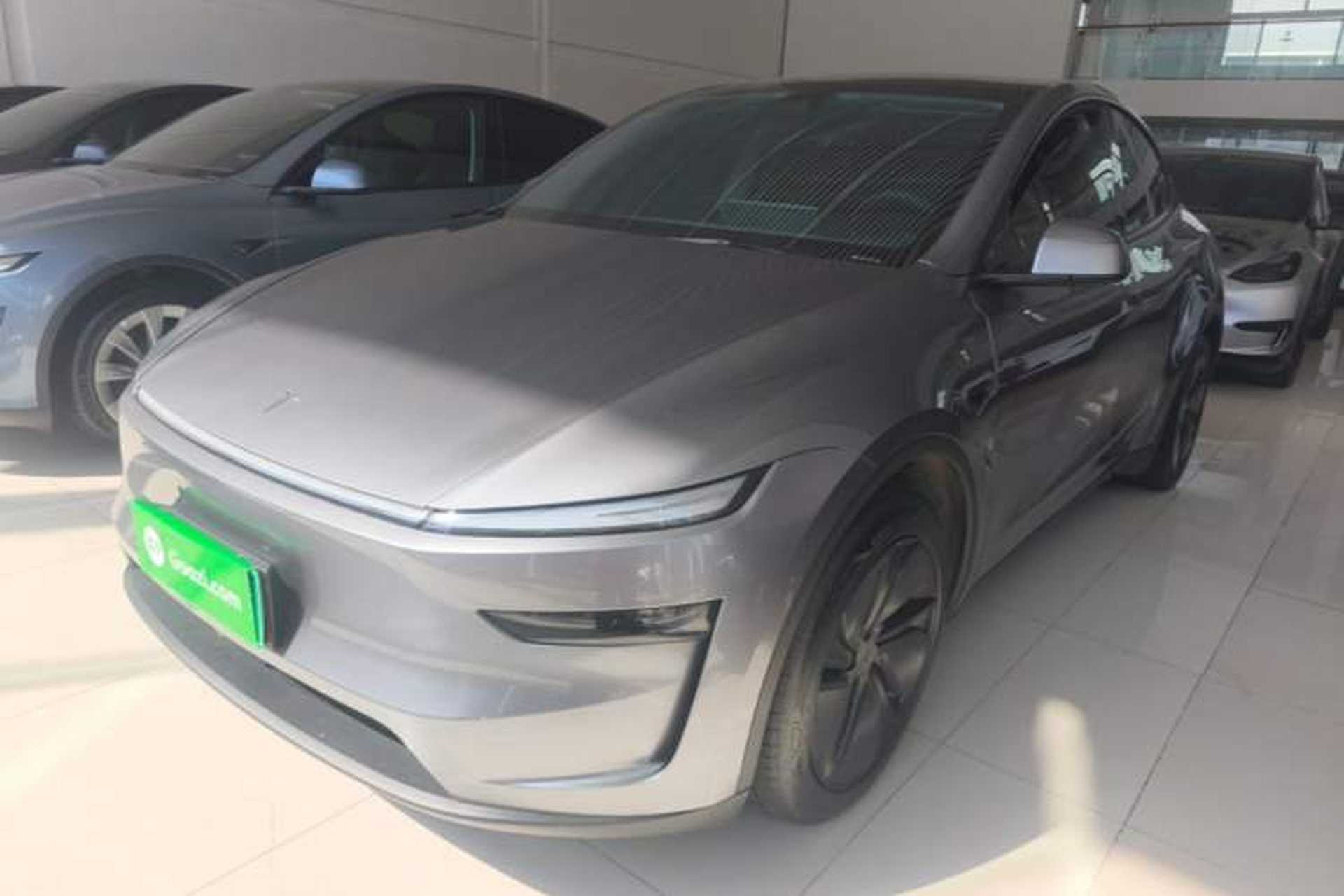 Used Tesla Model Y 2025 Rear-Wheel-Drive Version Front Left 45 Deg