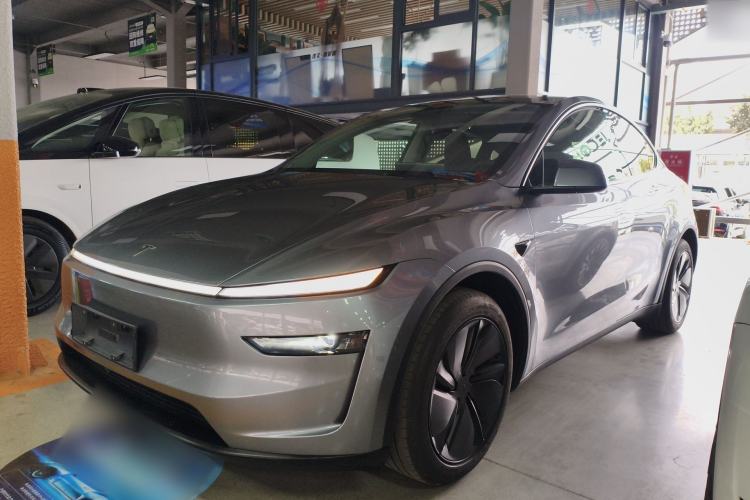 Used Tesla Model Y 2025 Rear-Wheel-Drive Version
