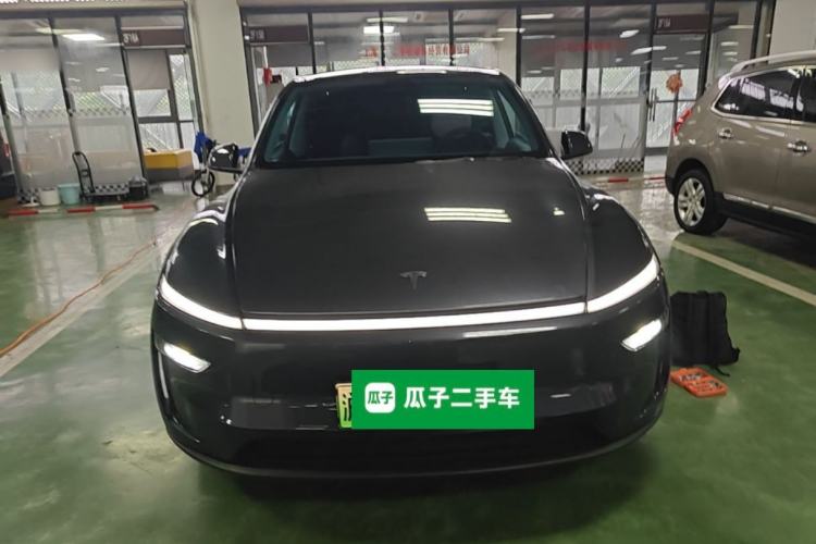 Used Tesla Model Y 2025 Rear-Wheel Drive First Edition Front