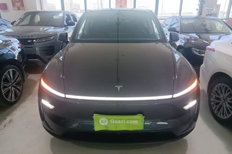 Used Tesla Model Y 2025 Rear-Wheel-Drive Version Front