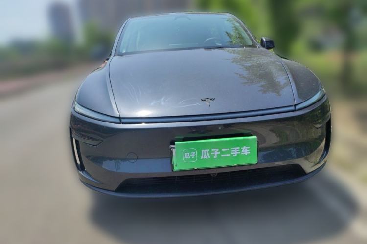 Used Tesla Model Y 2025 Rear-Wheel-Drive Version Front