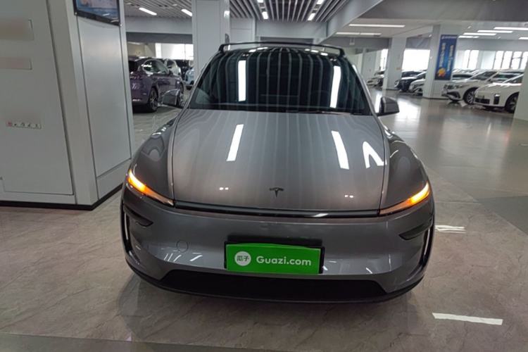 Used Tesla Model Y 2025 Long-Range All-Wheel-Drive Version Front