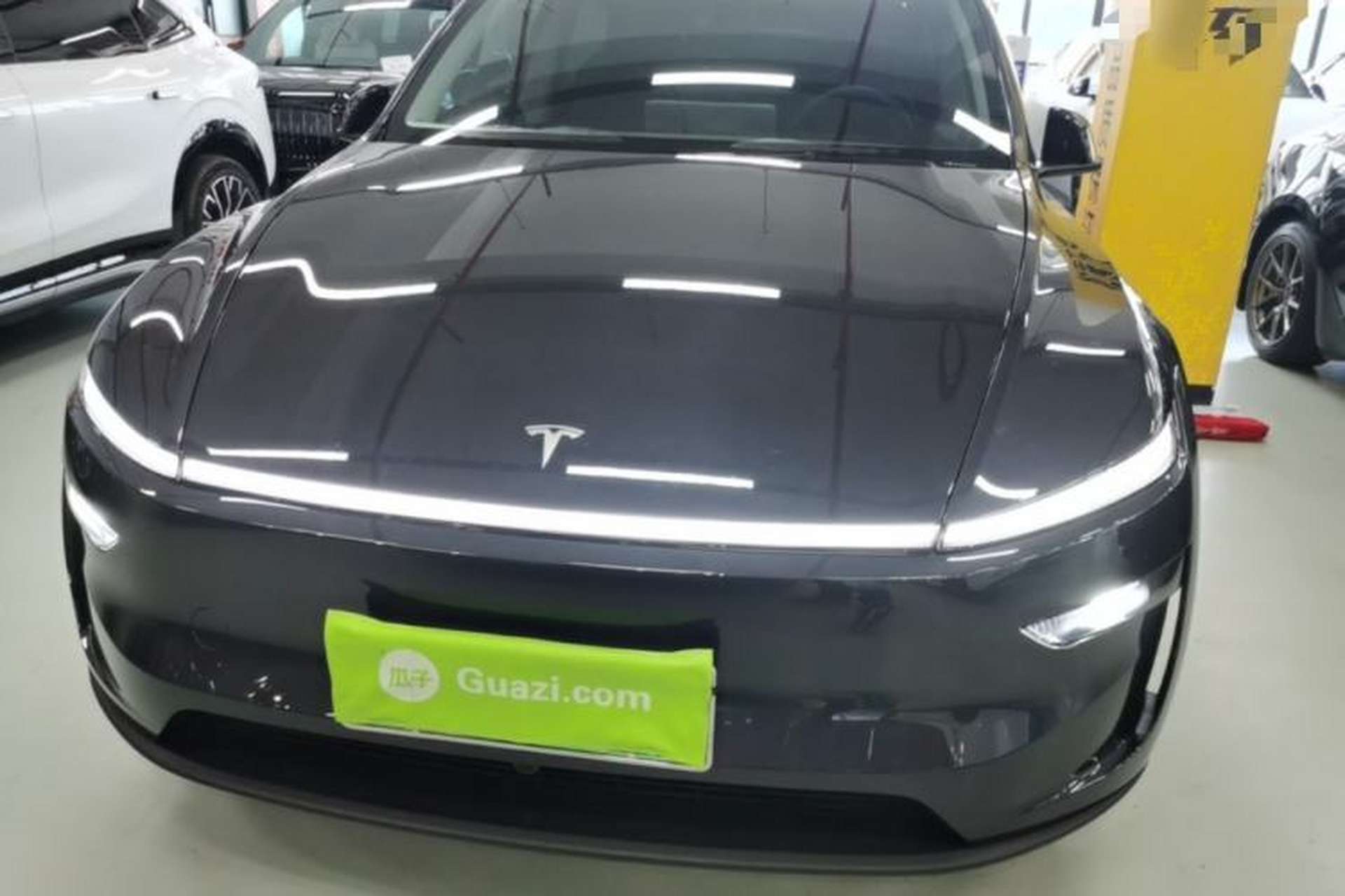 Used Tesla Model Y 2025 Rear-Wheel Drive First Edition Front